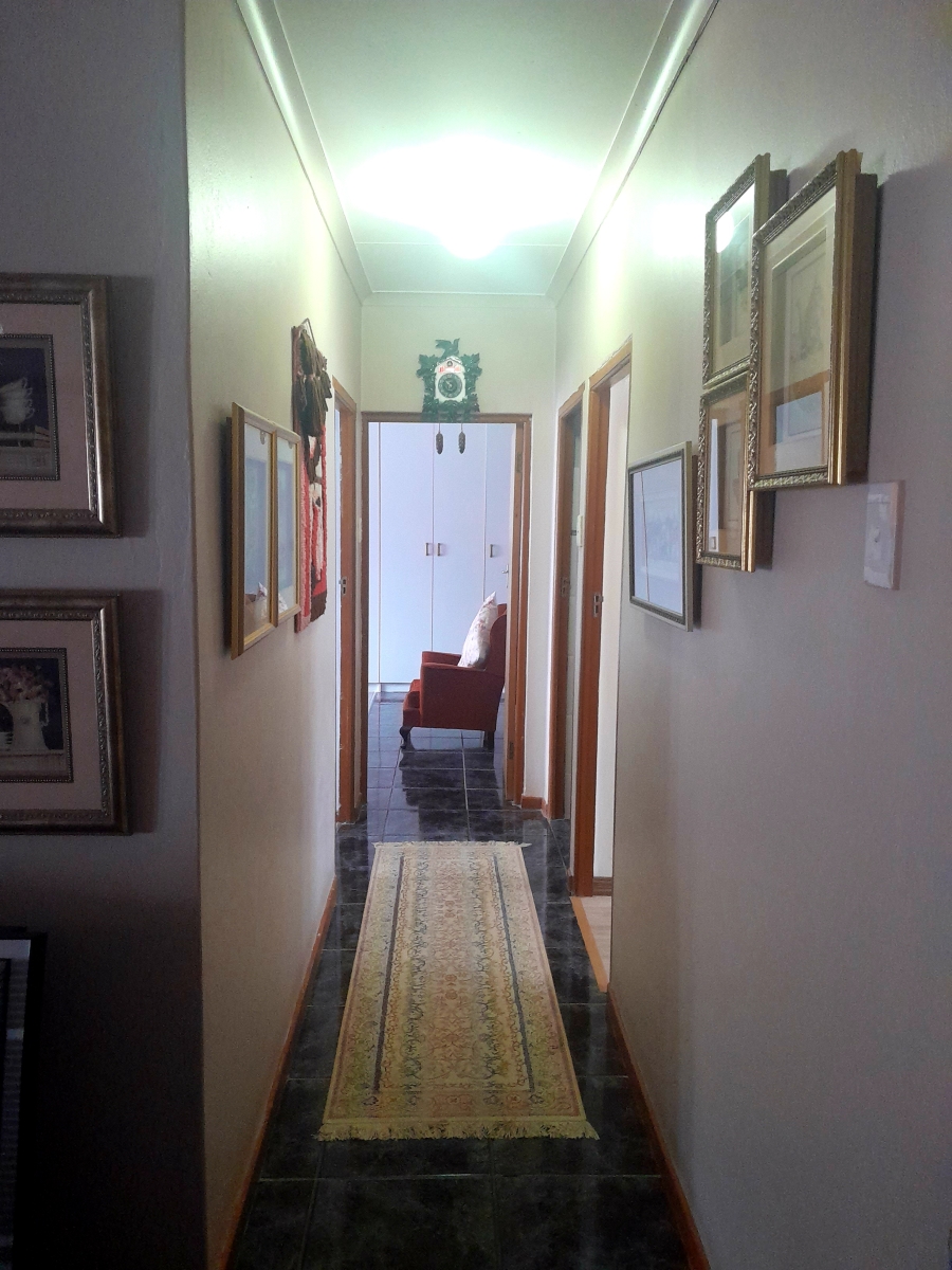 3 Bedroom Property for Sale in Albertinia Western Cape